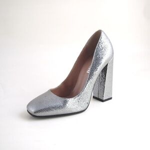 Vince Camuto Shimmering Sequin Silver Heels NIB. 8.5